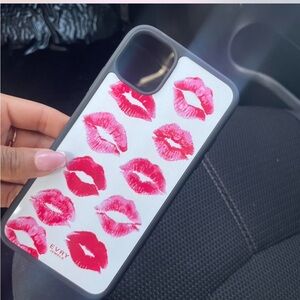 EVRYJEWELS Lip Print Phone Case for iPhone 11